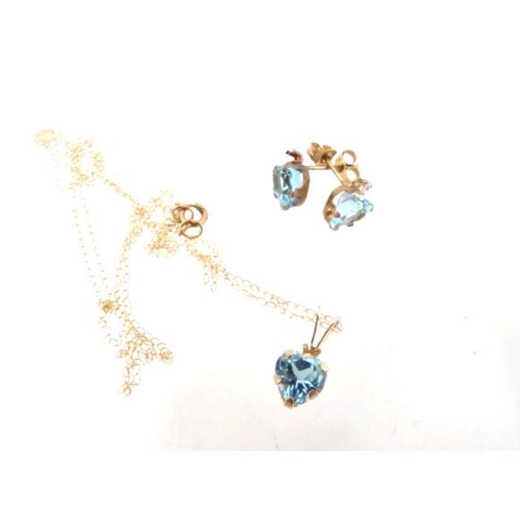 10K Yellow Gold White & Blue Heart Topaz Pendant & Earring Necklace Set 1.45g